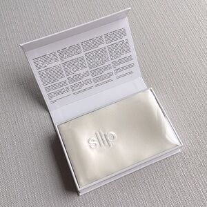 SLIP Silk Pillowcase - Standard/Queen- white